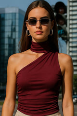 Top Nova asimétrico con choker