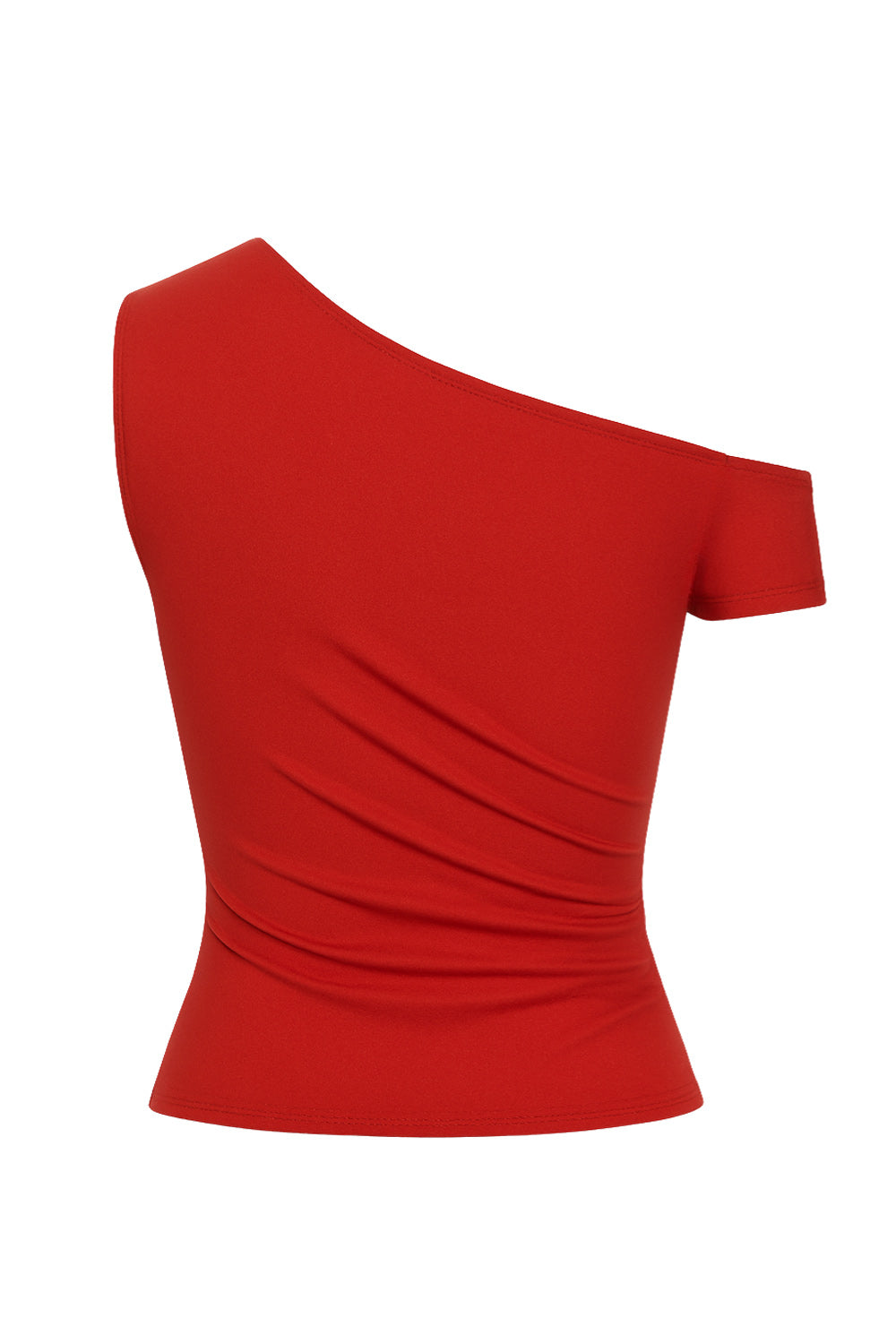 Top ajustado satinado asimétrico de escote diagonal, una manga corta seguida con hombro descubierto, plisados en hombro y bajo frontal asimétrico. Detalle de plisados en costados.