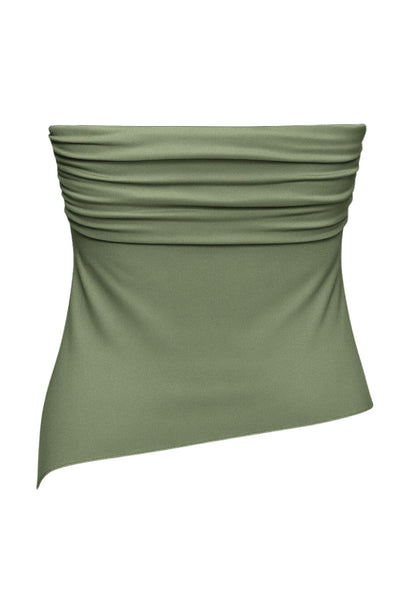 Top tubo de fit ajustado, escote recto con plisados decorativos laterales, bajo asimétrico frontal con rib rizado en borde, abertura y plisados con jareta frontal ajustable.