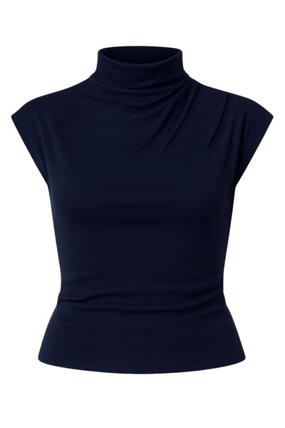 Top de fit ajustado, cuello mock con plisados y manga corta seguida.