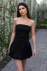 Vestido globo strapless de fit ajustado