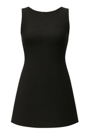 Vestido corto de fit recto, sin mangas, cuello barco y escote en espalda con lazo amarrable posterior.