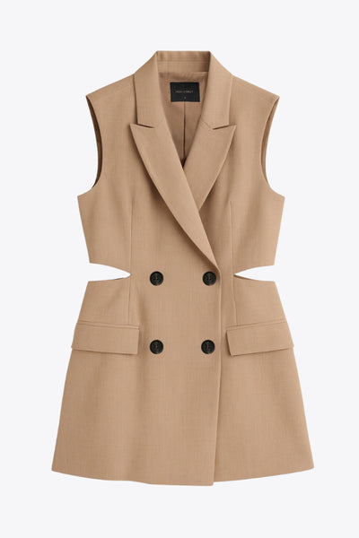 Vestido chaleco con solapa y con doble cruce de botón en contraste. Detalle de bolsillos frontales con cartera, cut out en costados y espalda.