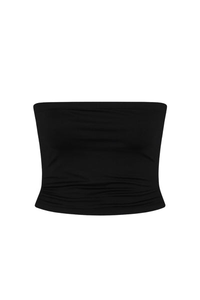 Top strapless satinado de escote corazón con nudo, plisados decorativos en costados y abertura frontal con bajo asimétrico. Rib rizado en borde de bajo.